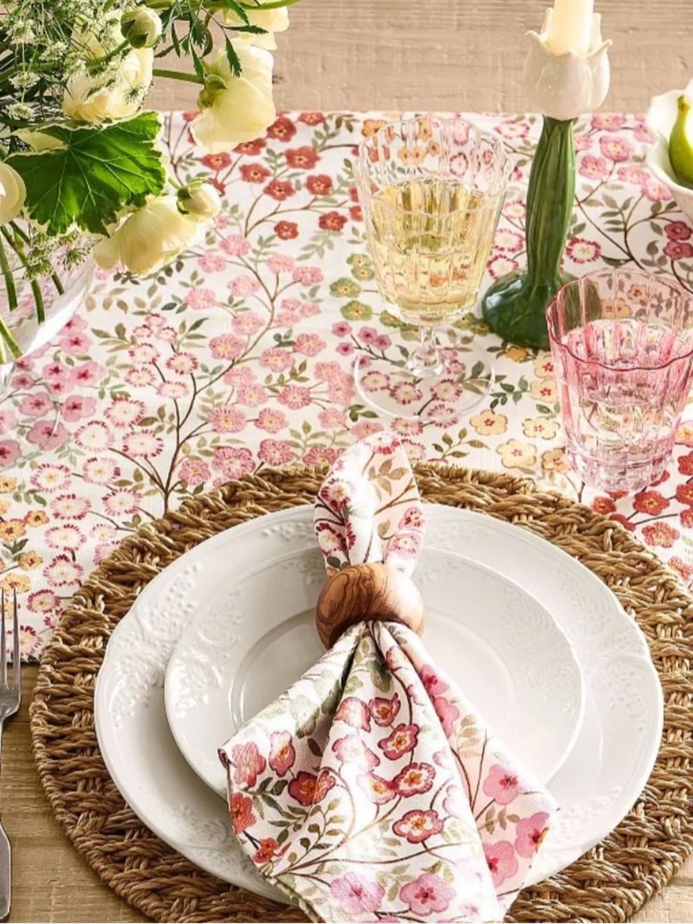 NWT Pottery Barn Flowervine Table Runner